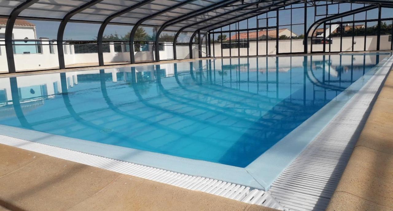 Chalet Pour 6 Dans Un Domaine Avec Piscine 布雷蒂诺斯梅尔 外观 照片