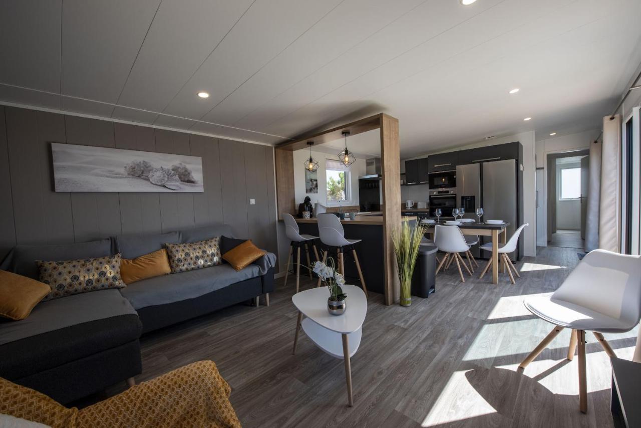 Chalet Pour 6 Dans Un Domaine Avec Piscine 布雷蒂诺斯梅尔 外观 照片