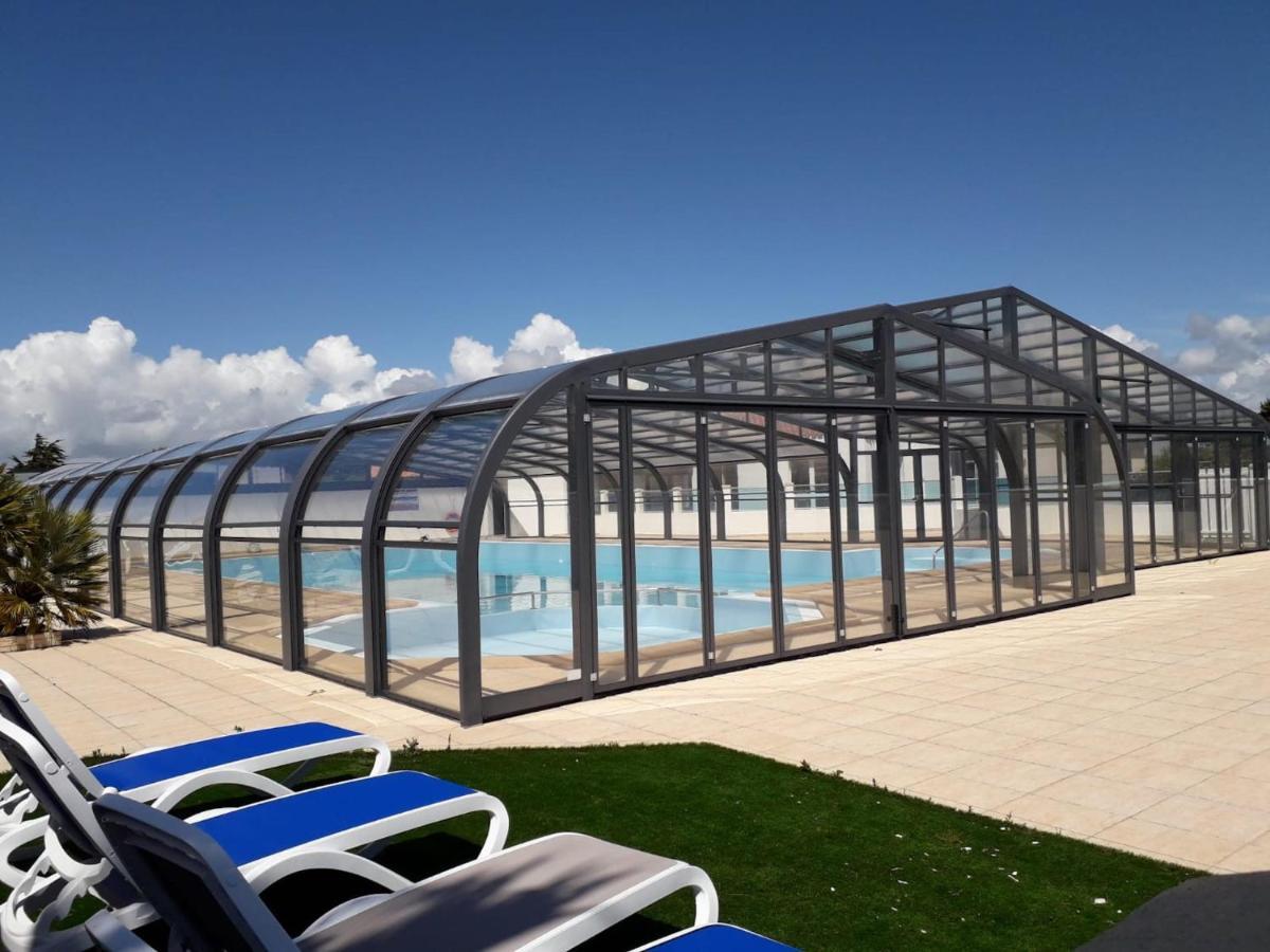Chalet Pour 6 Dans Un Domaine Avec Piscine 布雷蒂诺斯梅尔 外观 照片